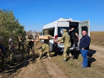 Операционные столы, печи, вещи и продукты – при поддержке партии отправился очередной гуманитарный груз