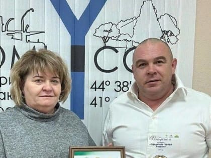 Глава Невинномысска поздравил с Днем рождения Татьяну Олешкевич