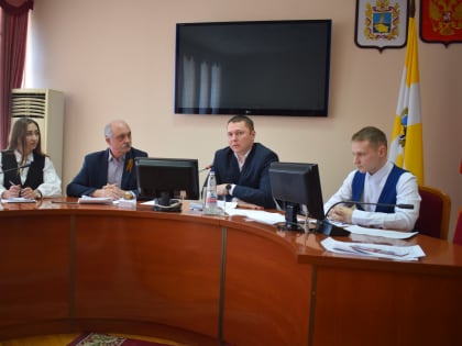 Общественная молодежная палата приступила к работе