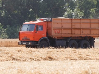 Пьяного водителя грузовика поймали автоинспекторы на Ставрополье