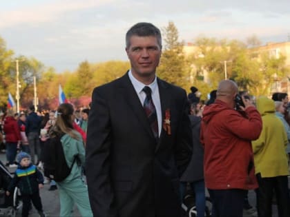 Глава Невинномысска поздравил с днем рождения хирурга Сергея Победу