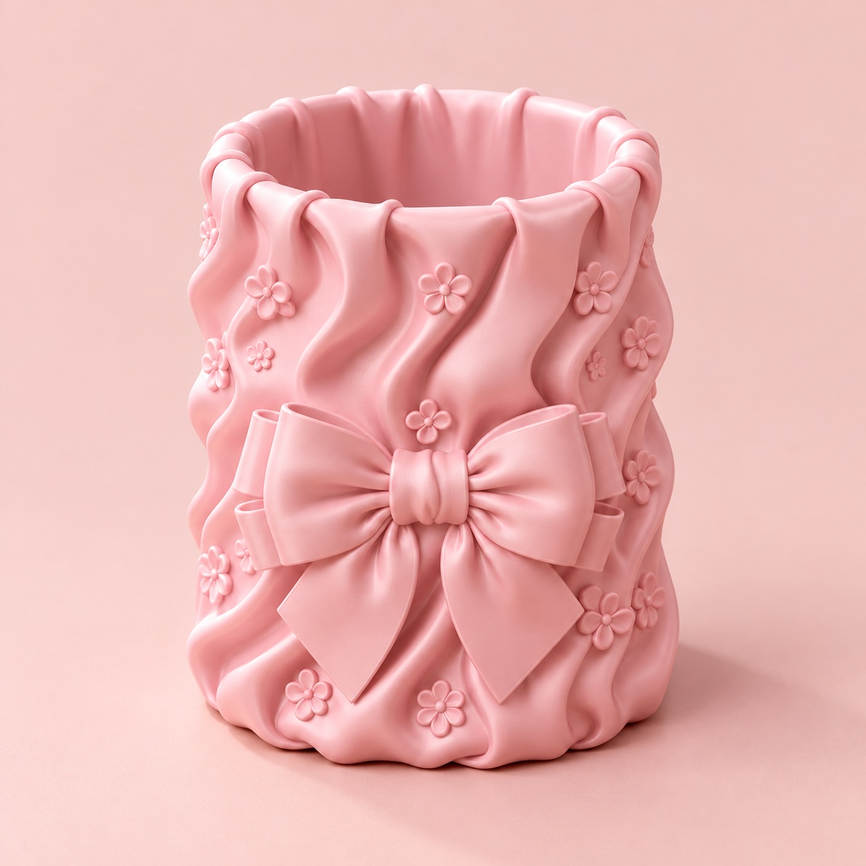 Portalápices Coquette con flores y lazo