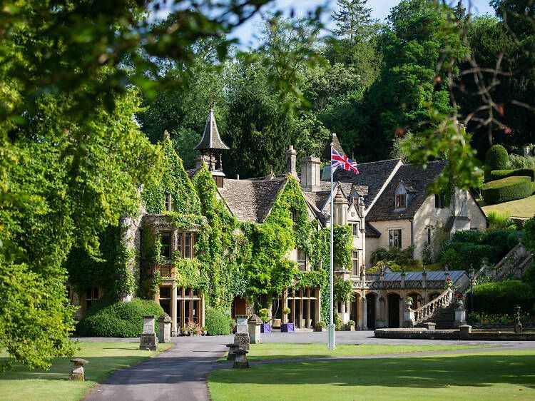 Beautiful Stowe on Wold village in the UK with historic cottages
