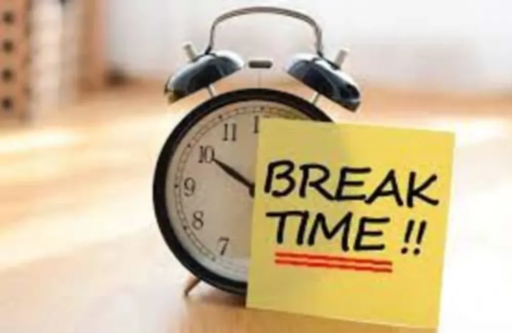 Does taking different types of breaks affect students' ability to retain material?
