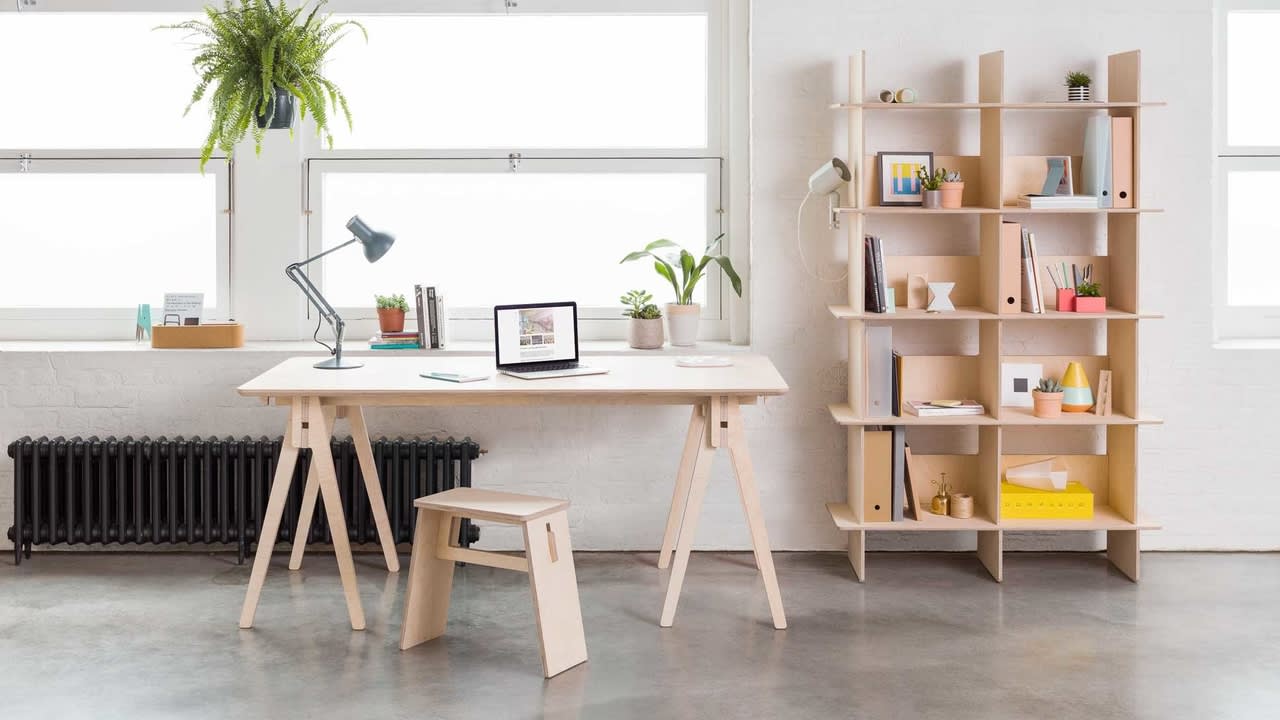 Johann Stool — Versatile meeting/ canteen stool | Nouvelle