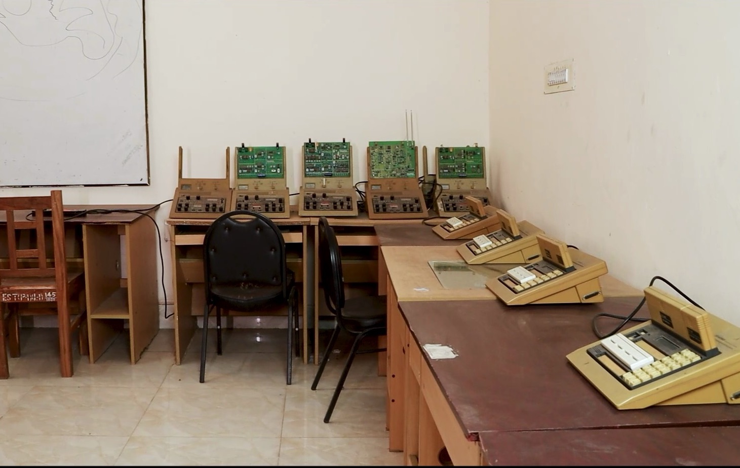 Microprocessor and Microcontroller Laboratory