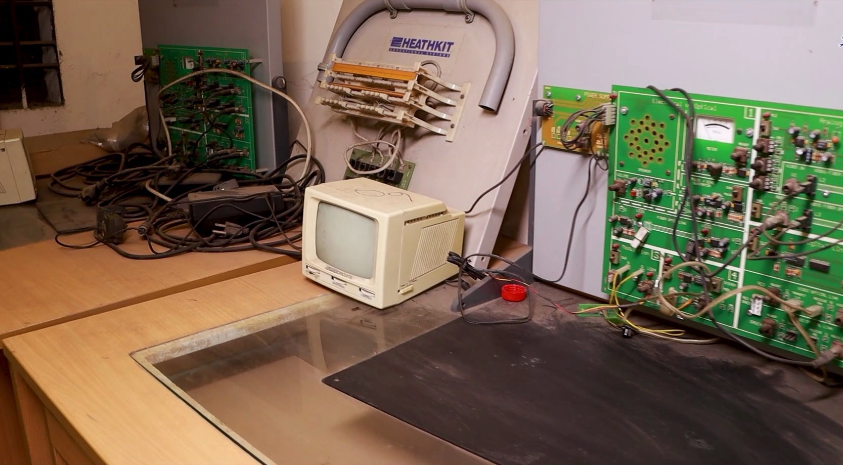 Digital Electronics and Switching Laboratory