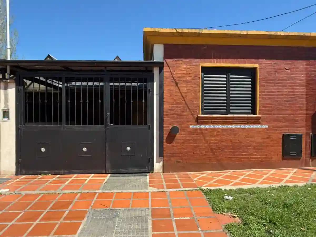 Dúplex en Venta Matheu 905 - Miniatura 1