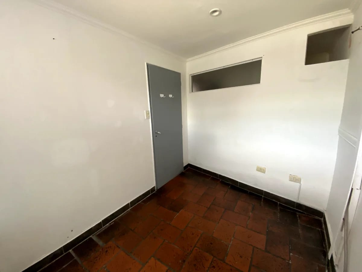 4 Oficinas o Consultorios en Alquiler-Lavalle 311 - Miniatura 11