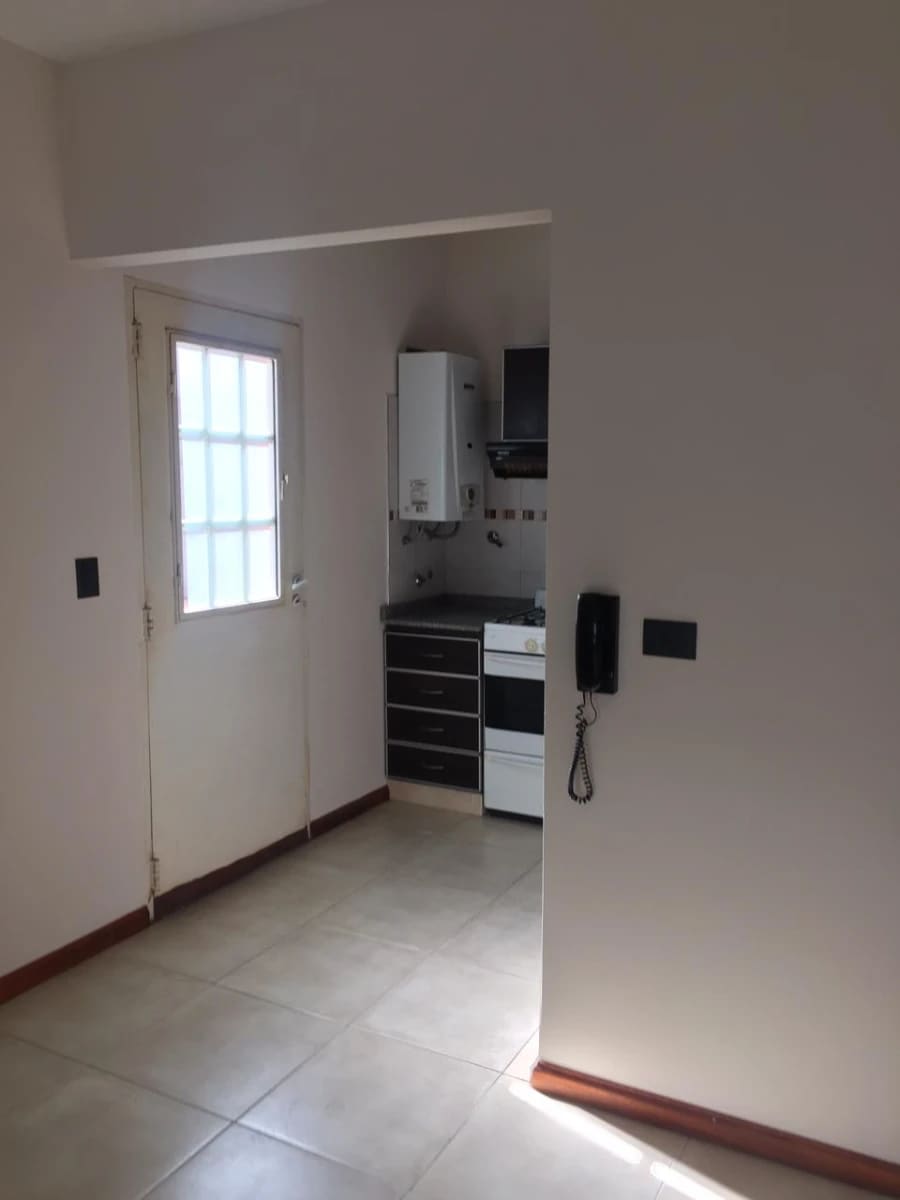 Departamento en Alquiler -San Martin 273 1°Piso - Miniatura 5