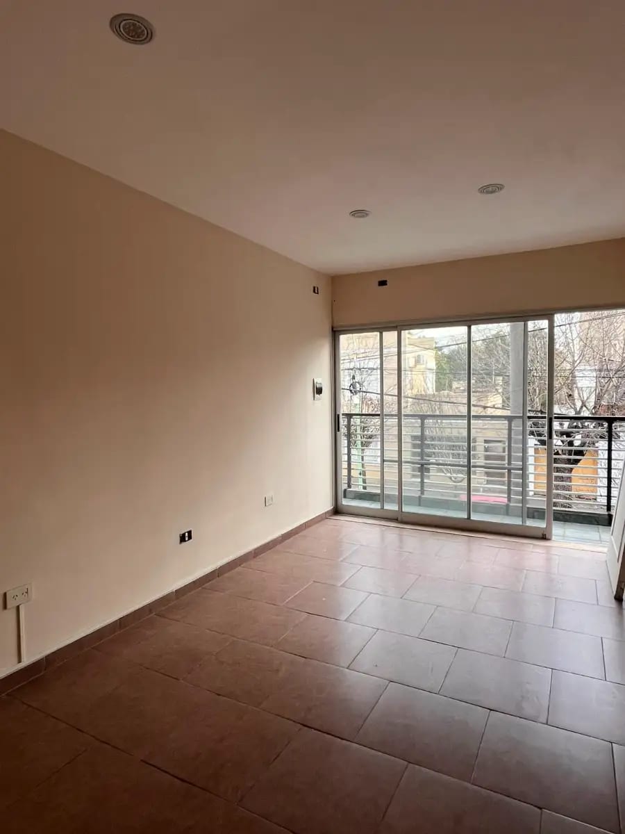 2 locales y 2 departamentos. EXCELENTE ZONA DE CAMPANA! - Miniatura 4