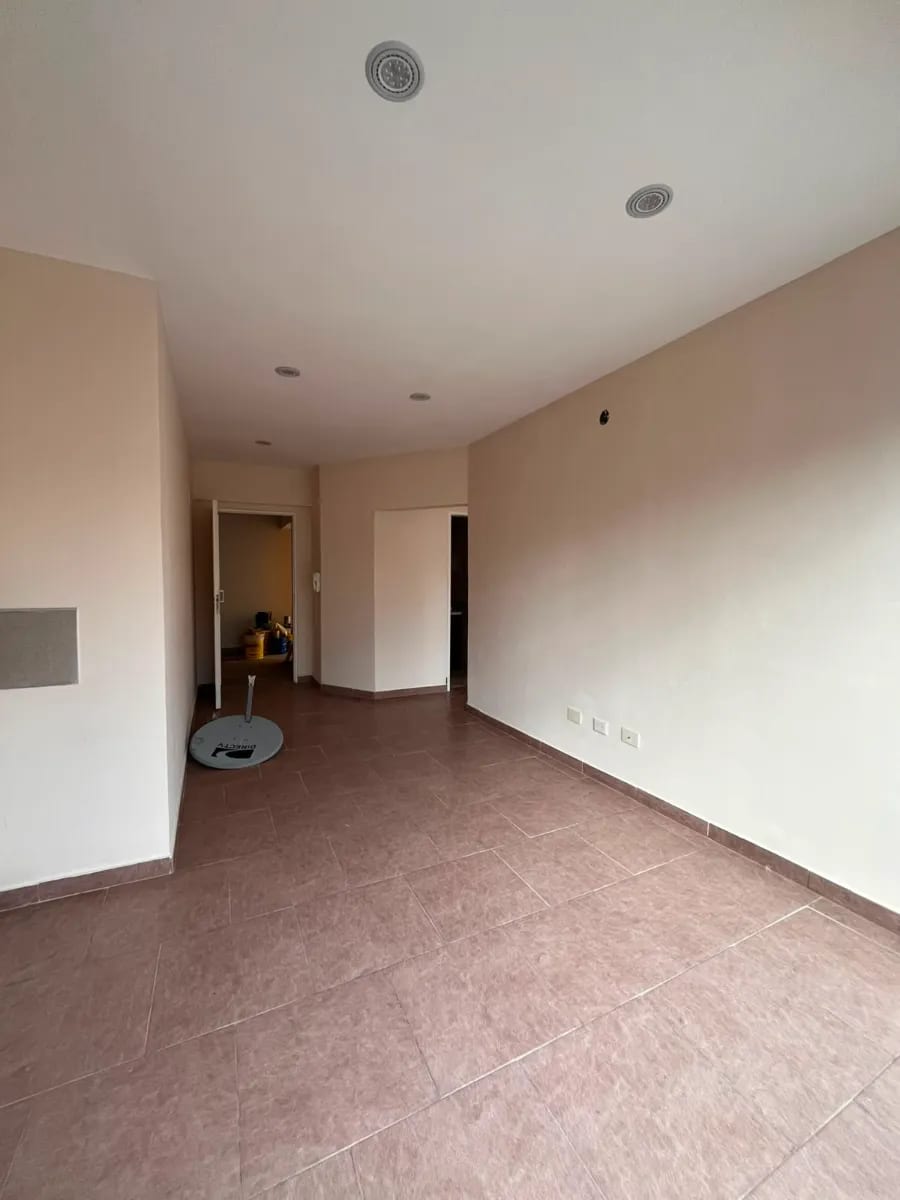 2 locales y 2 departamentos. EXCELENTE ZONA DE CAMPANA! - Miniatura 6