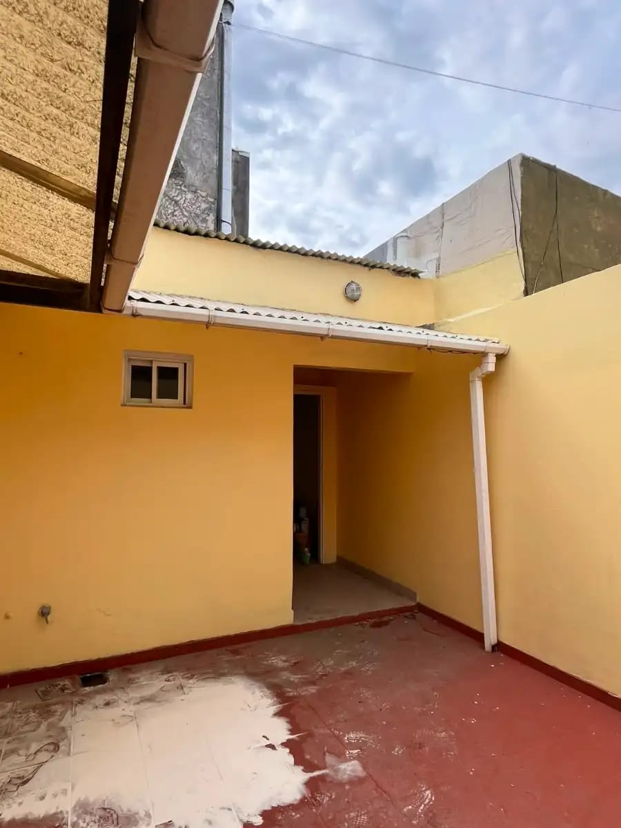 2 locales y 2 departamentos. EXCELENTE ZONA DE CAMPANA! - Miniatura 8