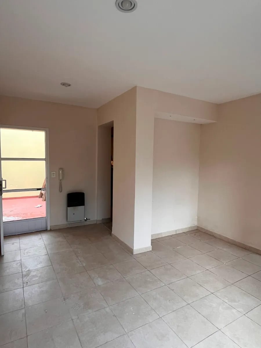 2 locales y 2 departamentos. EXCELENTE ZONA DE CAMPANA! - Miniatura 10