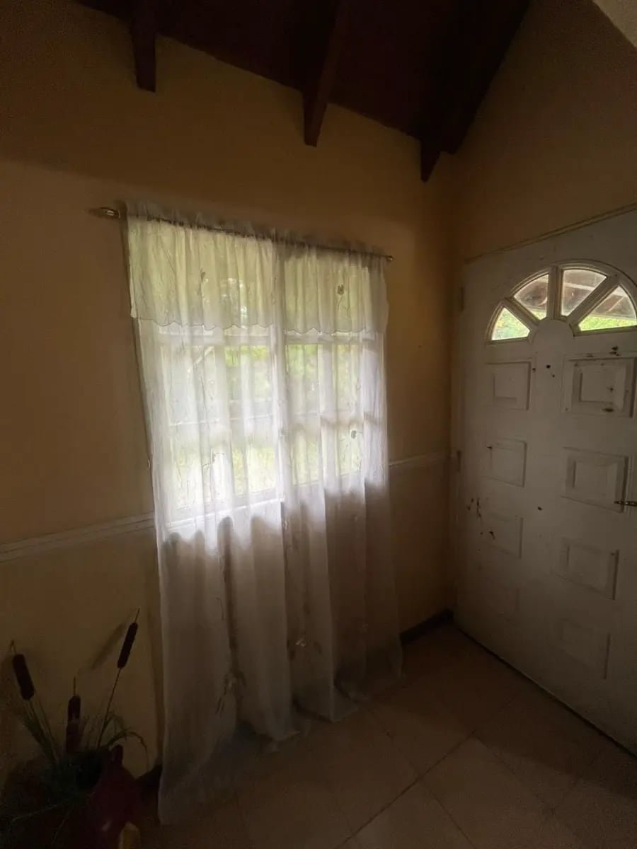Casa con pileta y gran parque - Miniatura 13