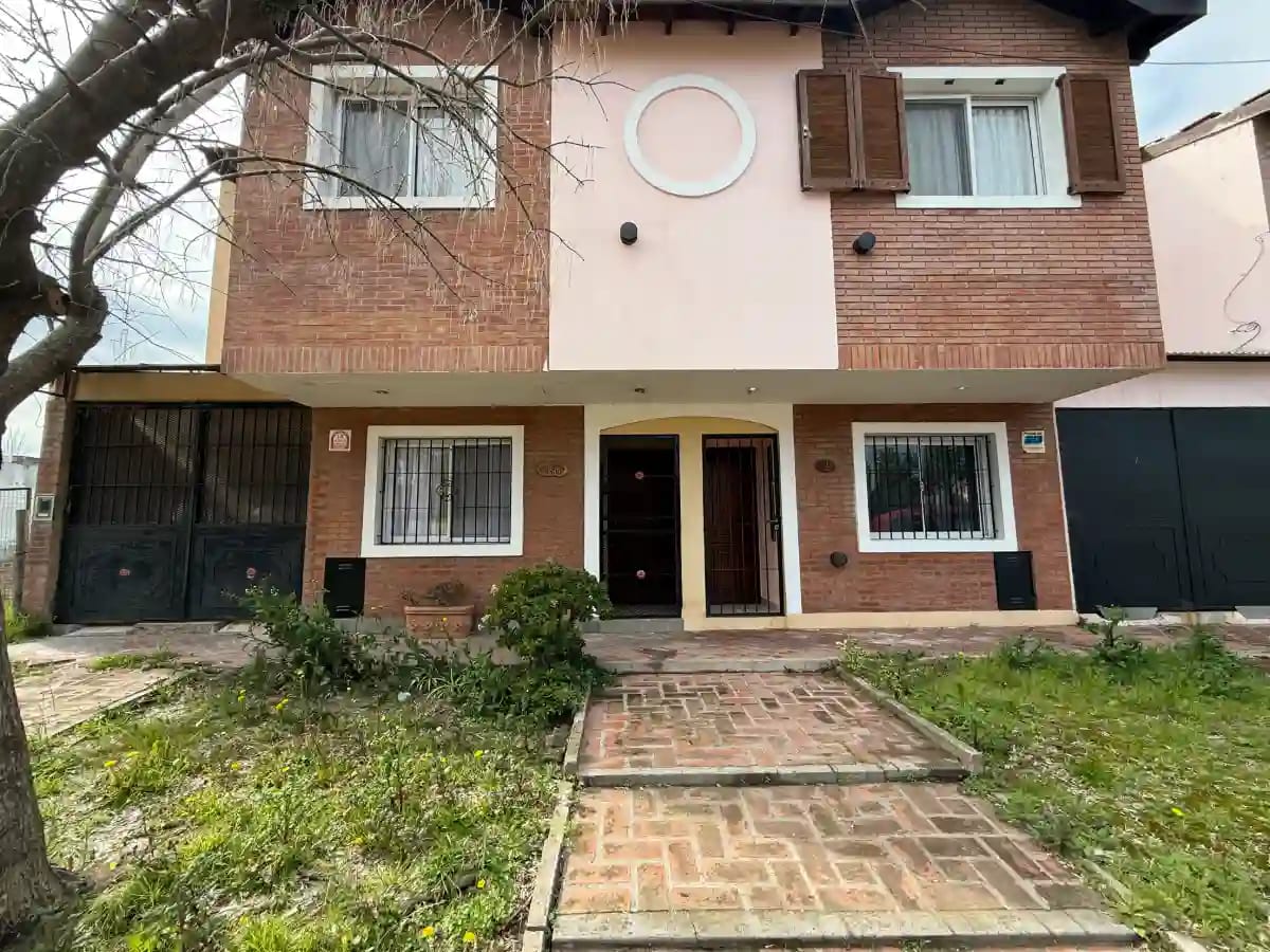 Dúplex en Venta Brown 1244 - Imagen 1