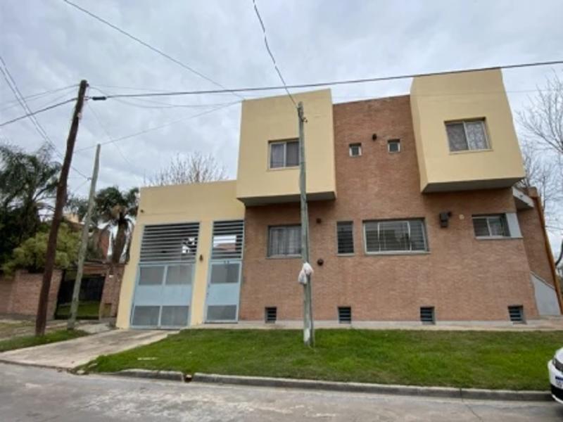 Dúplex en Alquiler- Vicente Lopez 914 esquina Bertolini