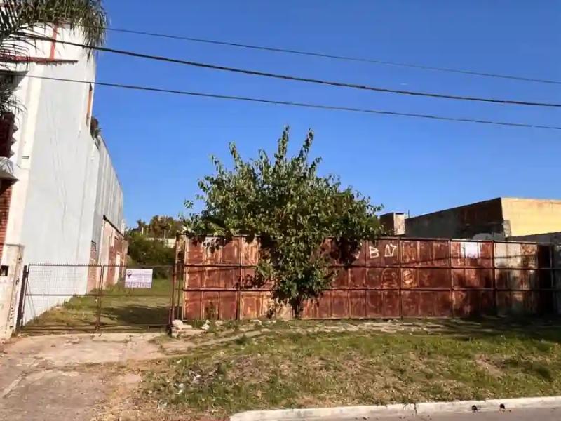 2 Terrenos en venta sobre avenida
