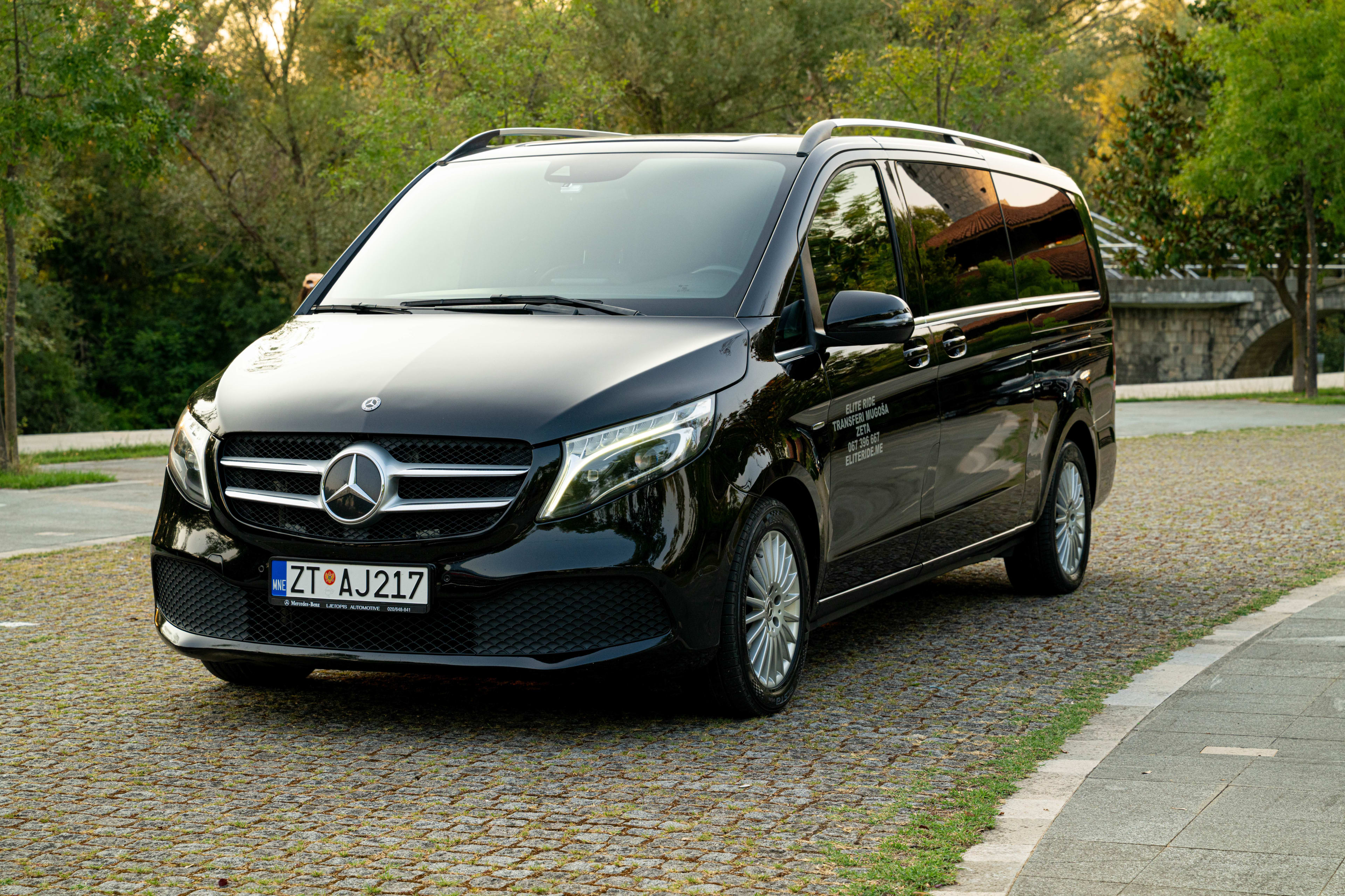 Mercedes-Benz V-Class