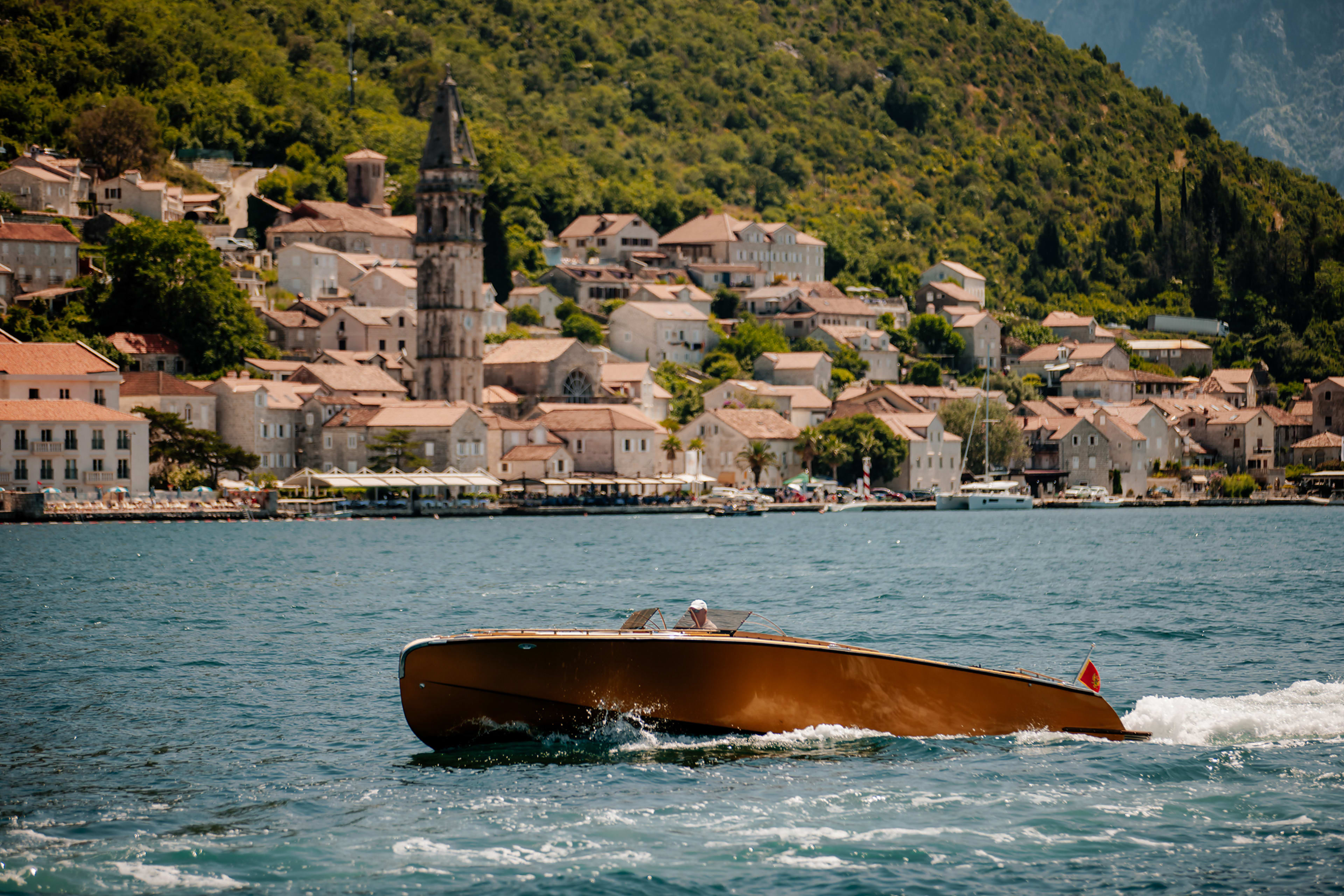PRIVATE BOKA BAY BOAT TOUR