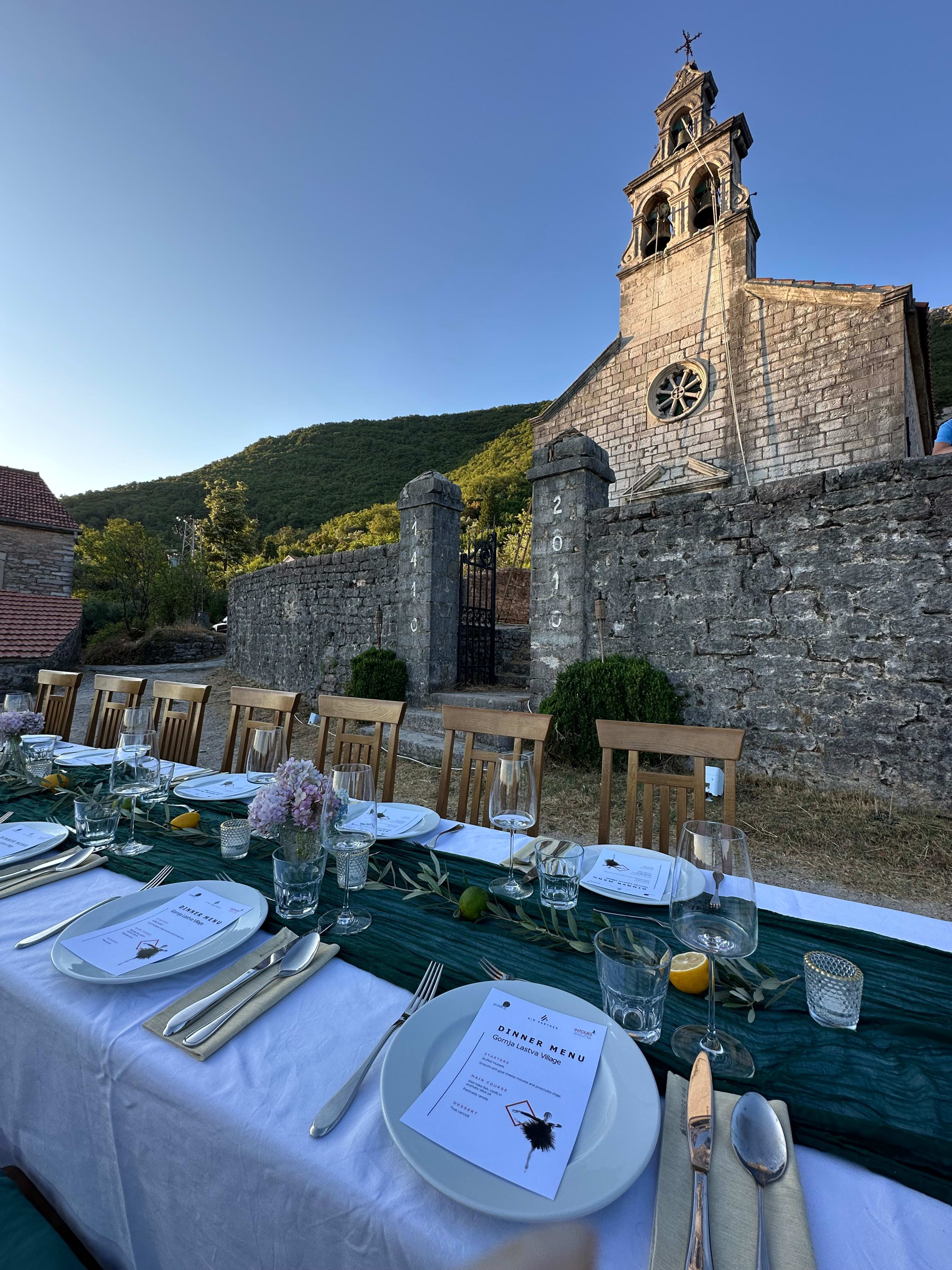 THE WILD TABLE - Image 8