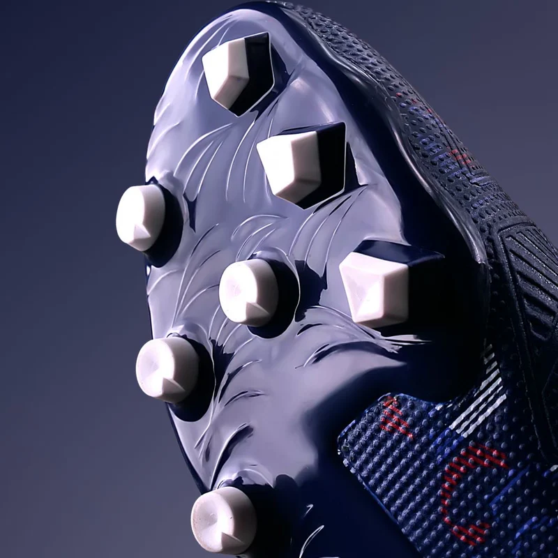 Nivia Safari Football Studs