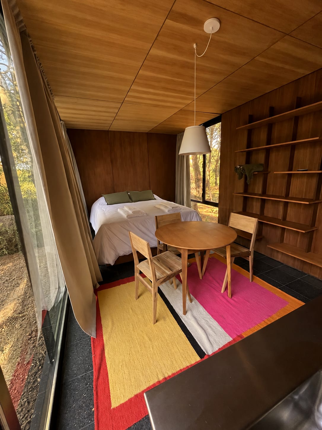 Dormitorio y comedor