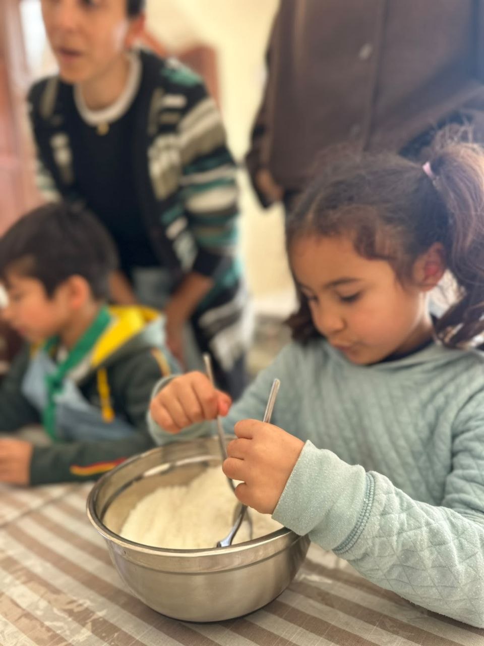 Preparación de trufas o bliss balls: trabajo en equipo, exploración de ingredientes y uso cuidado de la procesadora.