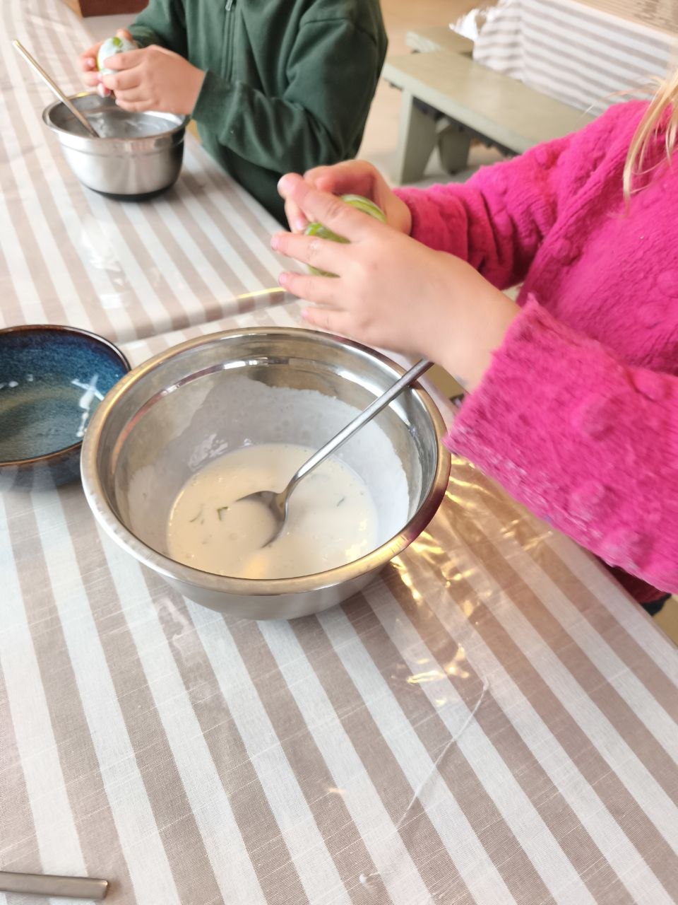 Dip de yogur, apio y lima: preparación y compartir en el Italian Day.