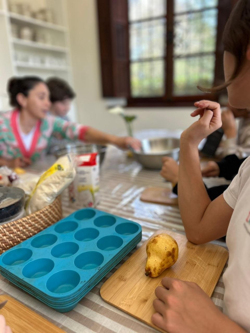 Hicimos muffins sin gluten de pera con Taller 2.