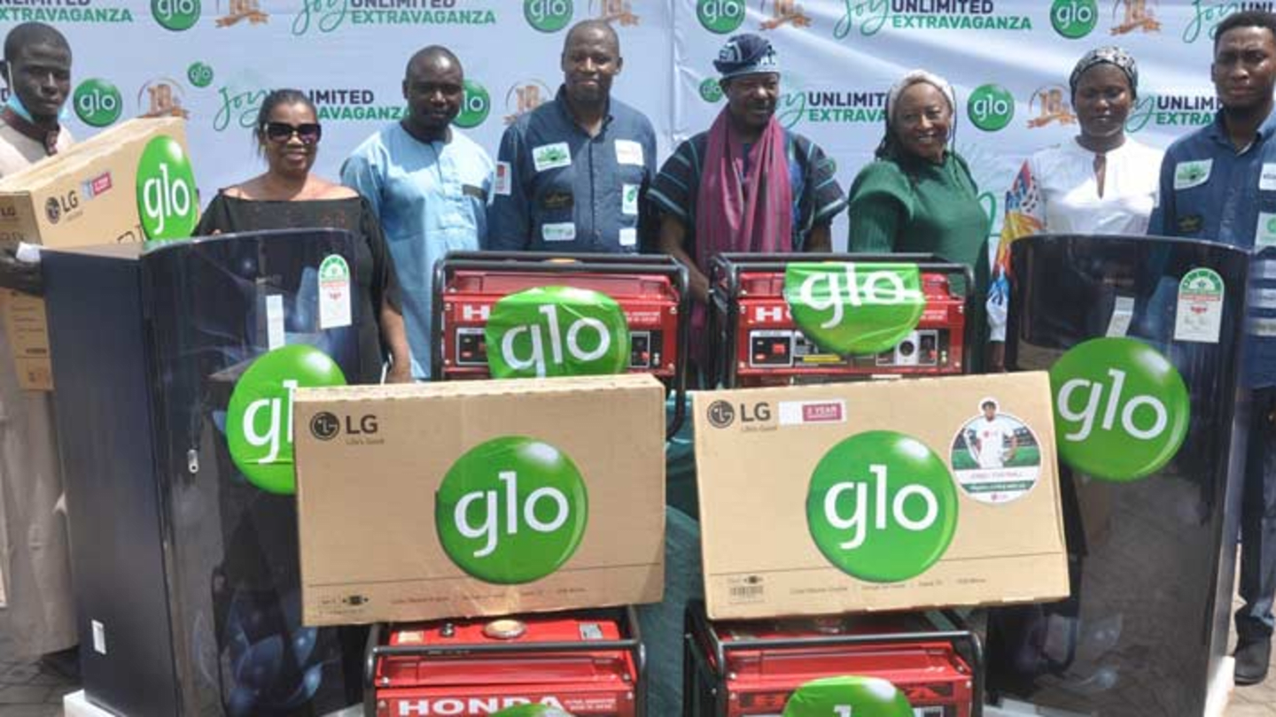 Winners ecstatic as they receive Glo Joy Unlimited Extravaganza prizes