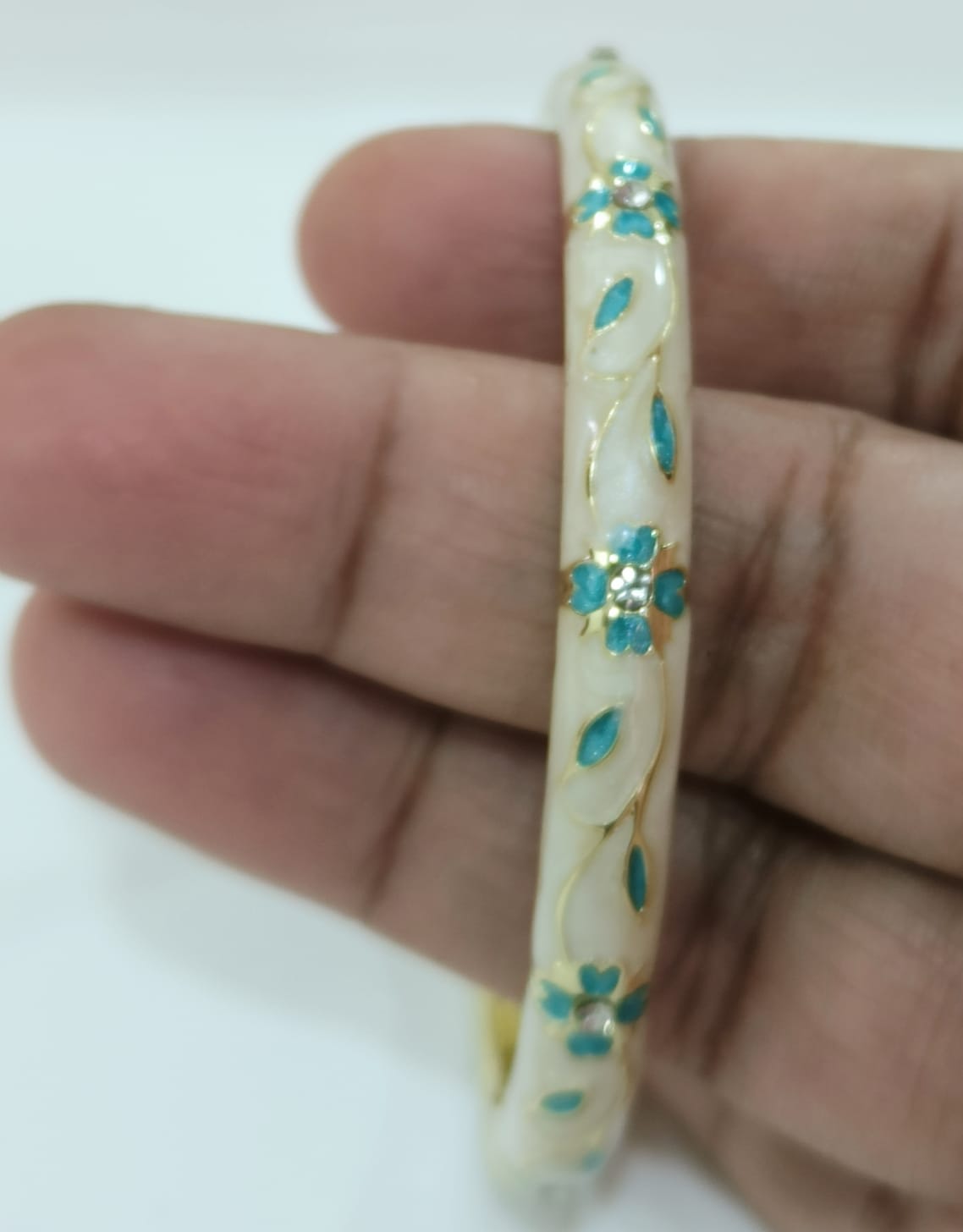 White & Blue Flower Single Bangle | Size 2.6