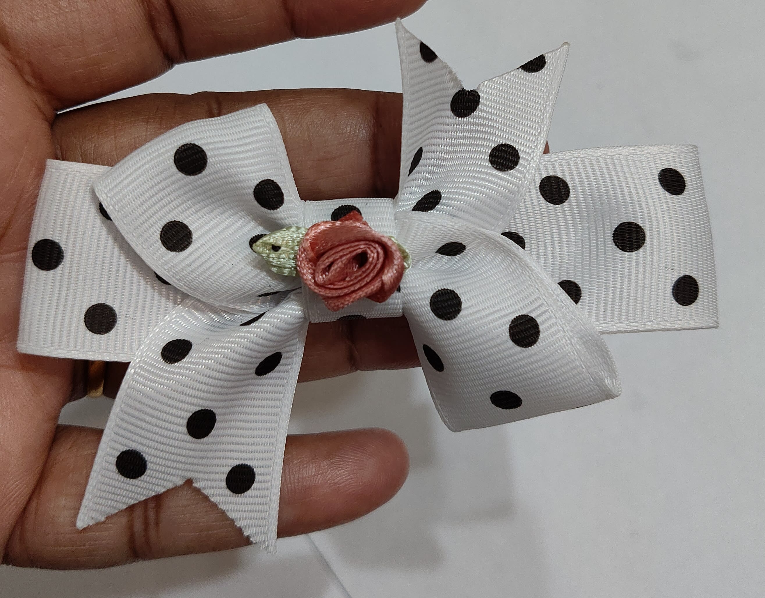 Polka dots flower model Hairbow - White