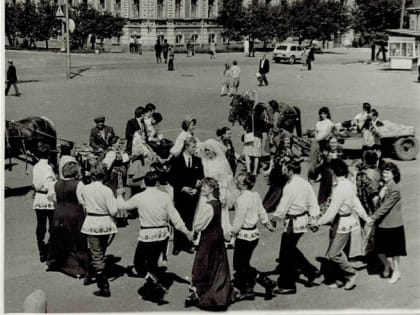 Ах, эта свадьба пела и плясала!