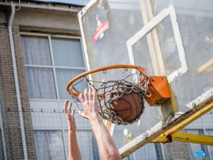 В Магнитогорске прошли соревнования по уличному баскетболу «Оранжевый мяч»