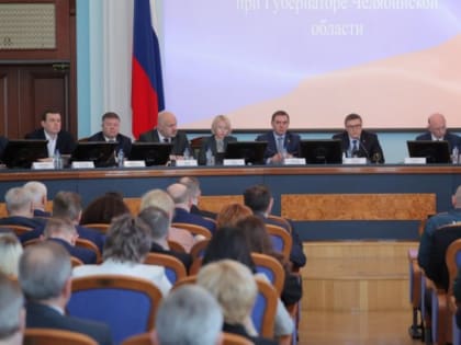 Алексей Текслер призвал глав внимательно проследить за ходом призывной кампании и субботниками