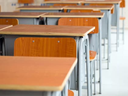 Учащихся одной из школ Юрюзани отправили на дистант из-за холода в классах