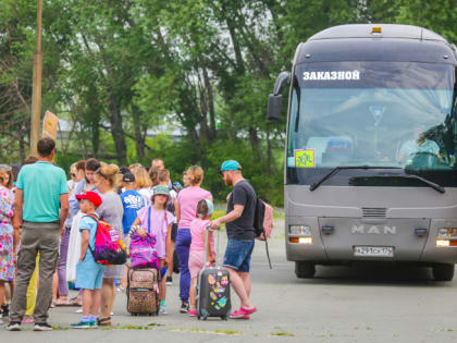 Более 7,6 тысячи южноуральских школьников бесплатно поедут летом в санатории и лагеря