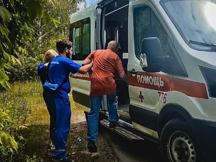 Вместо тонущих пришлось выручать велосипедиста: в Челябинске спасатели с пляжа помогли жертве ДТП