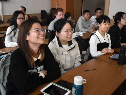 Иностранные студенты из Китая приняли участие в научной конференции по биотехнологиям