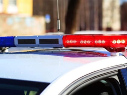 Иномарка улетела с моста в центре Челябинска