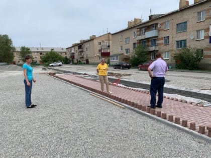 В селе Варна продолжается благоустройство общественной территории