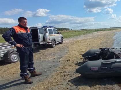 В озере Чебаркуль утонул рыбак, также спасатели достали тело погибшего из реки Урал в Магнитогорске