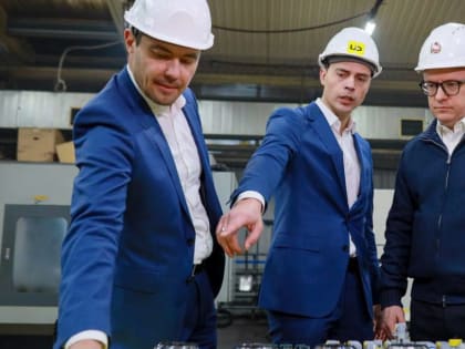 Алексей Текслер во время рабочей поездки осмотрел производственные мощности группы компаний LD