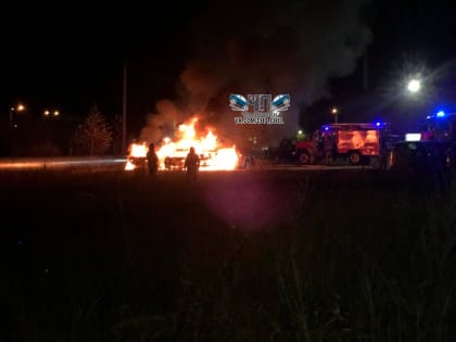 В Челябинске на стоянке автосалона сгорели три иномарки «Хендай Солярис»