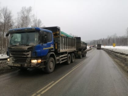 Кроссовер перевернулся после столкновения с большегрузом на трассе М-5 под Ашой
