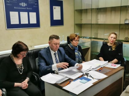 Начальник Управления Министерства юстиции Российской Федерации по Челябинской области Андрей Потапов принял экзамен у будущих нотариусов