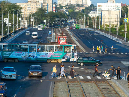 Уступи мне Как поделить дорогу автомобилистам и пешеходам?