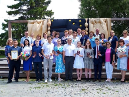 В Еткуле провели прием «золотой» молодёжи