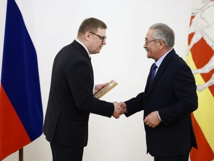 Алексей Текслер наградил 50 лучших медработников региона